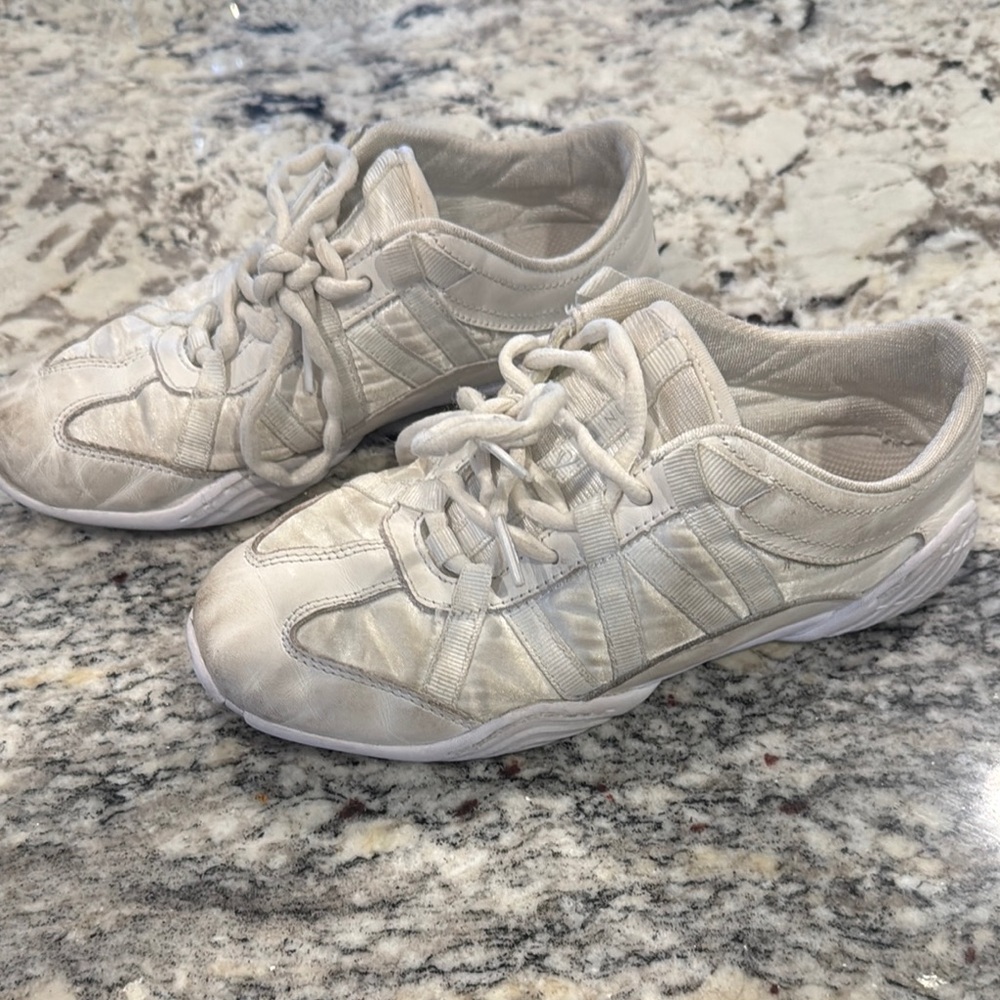 Nfinity Evolution Cheer Athletic Sneakers